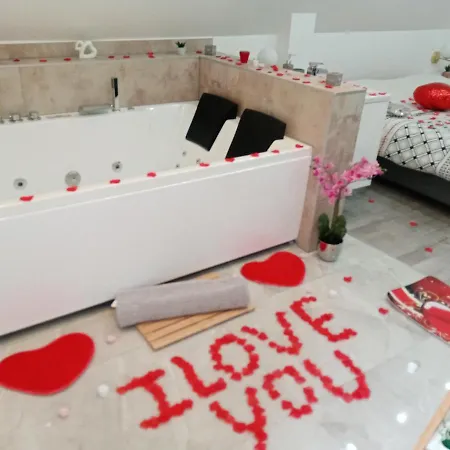 Apartmán Jacuzzi Au Centre
